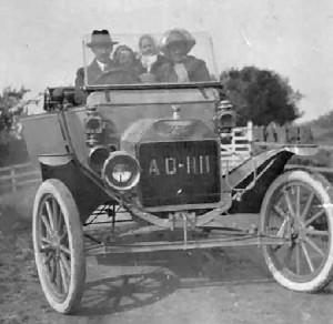 Seimos automobilis 1900m